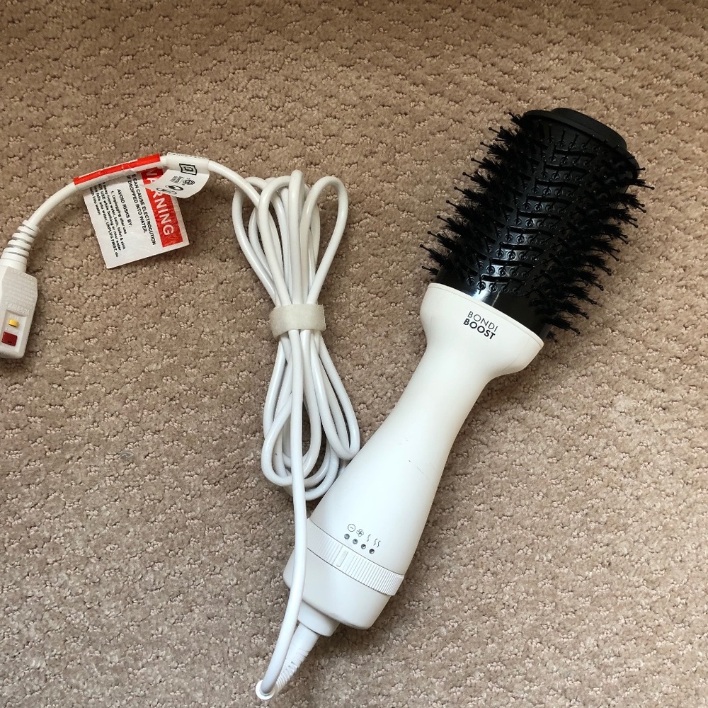 Bondi Boost blowout brush